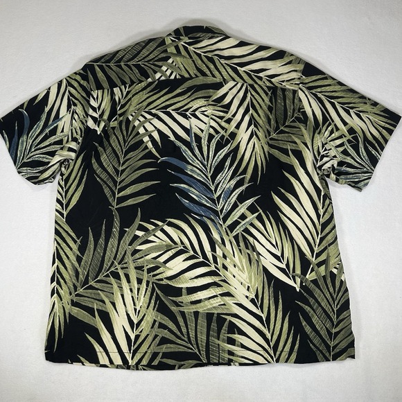 Tommy Bahama Men's XLX Black Floral 100% Silk Short Sleeve Button Up Shirt - Picture 3 of 5